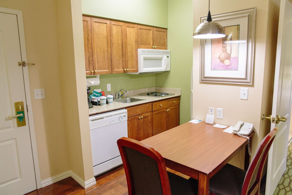 Suite, 1 King Bed, Accessible, Bathtub (Mobility & Hearing) - Photo 4