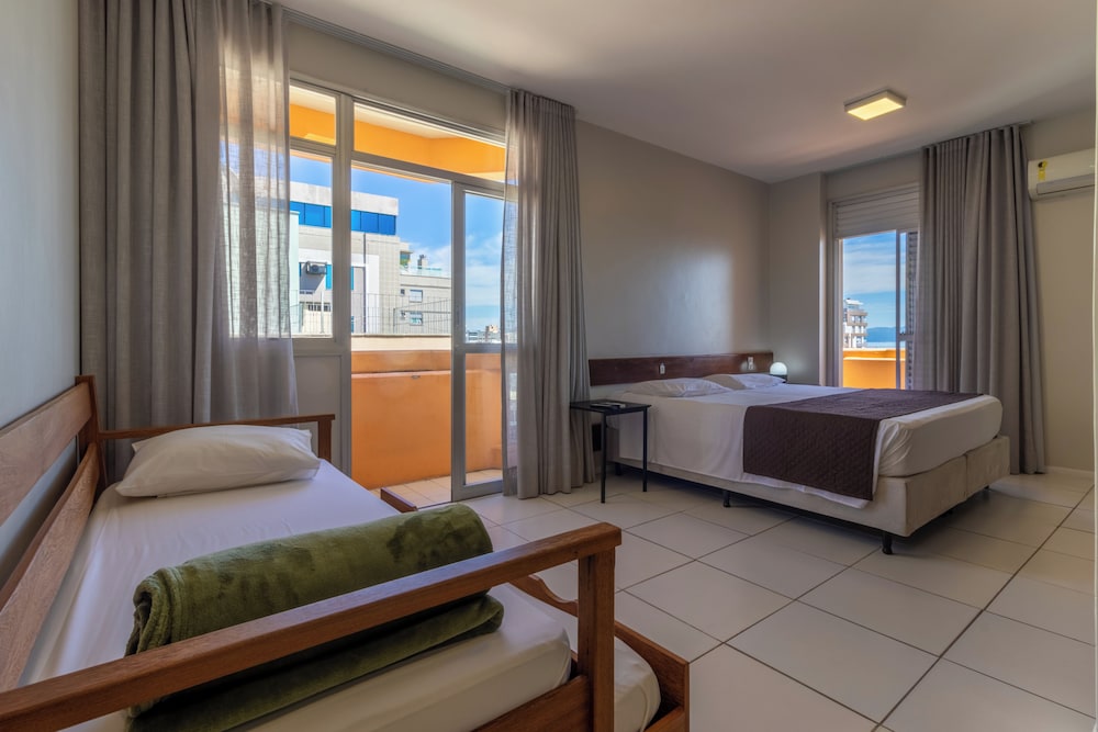 Superior Triple Room, Balcony