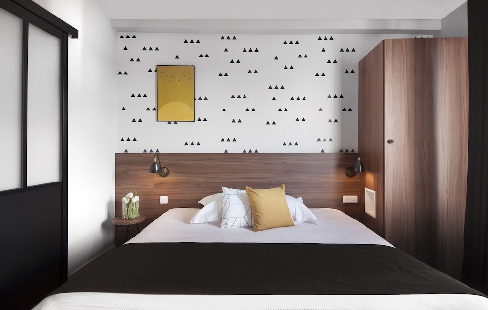 Standard Double or Twin Room photo 1