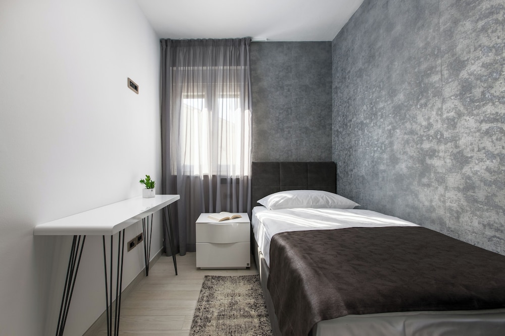 Comfort Triple Room photo 3