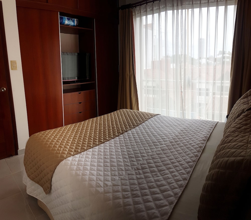 Standard Apartment, 1 Queen Bed With Sofa Bed photo 1