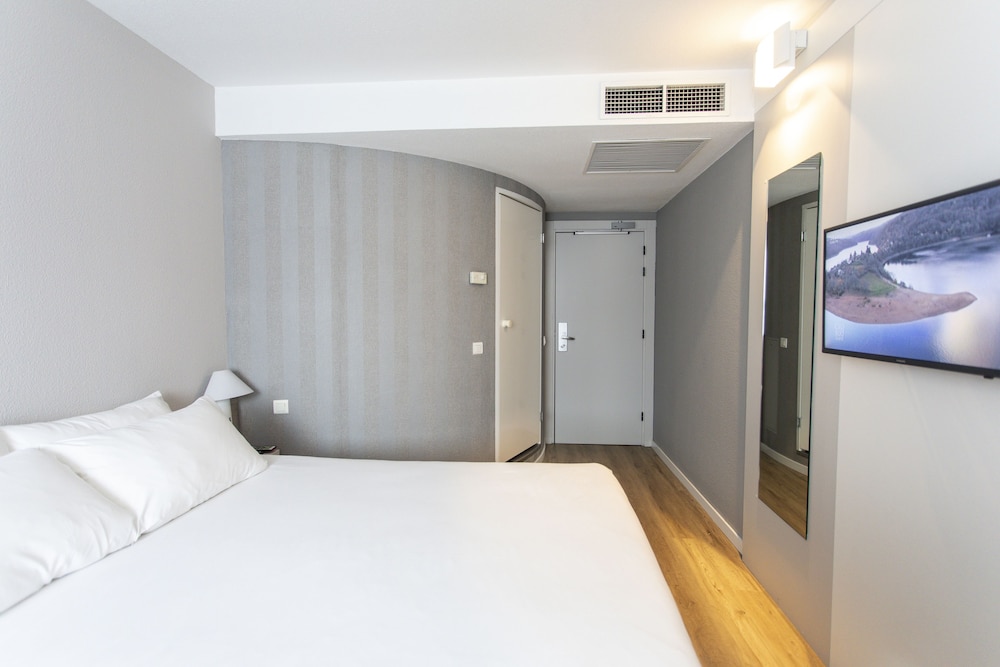 Comfort Room, 1 Double Bed - Photo 4