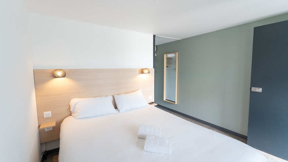 Double Room - Photo 10
