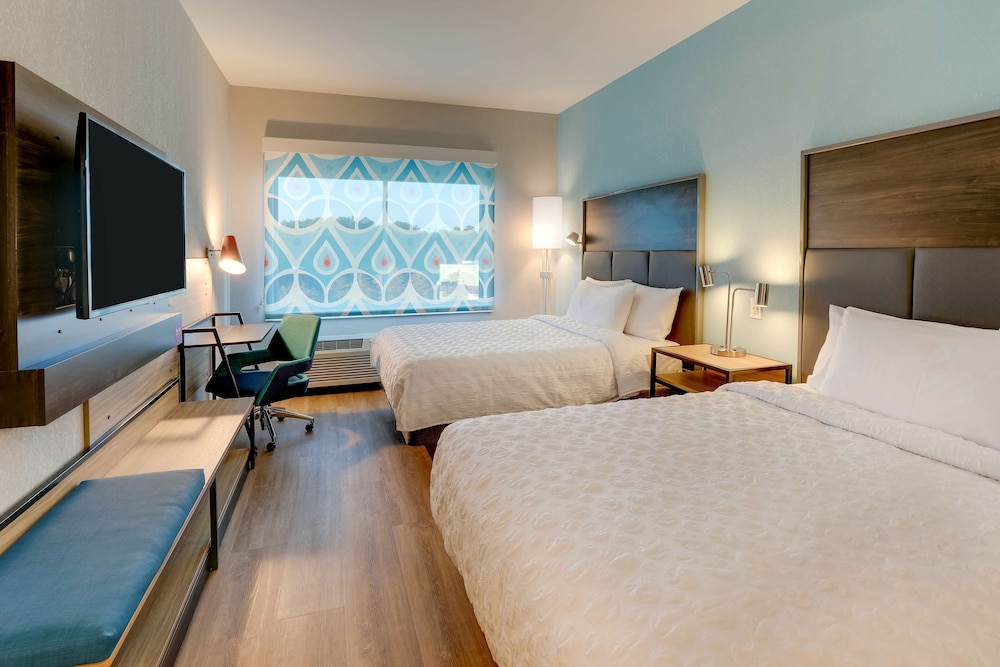 Room, 2 Queen Beds - Photo 3