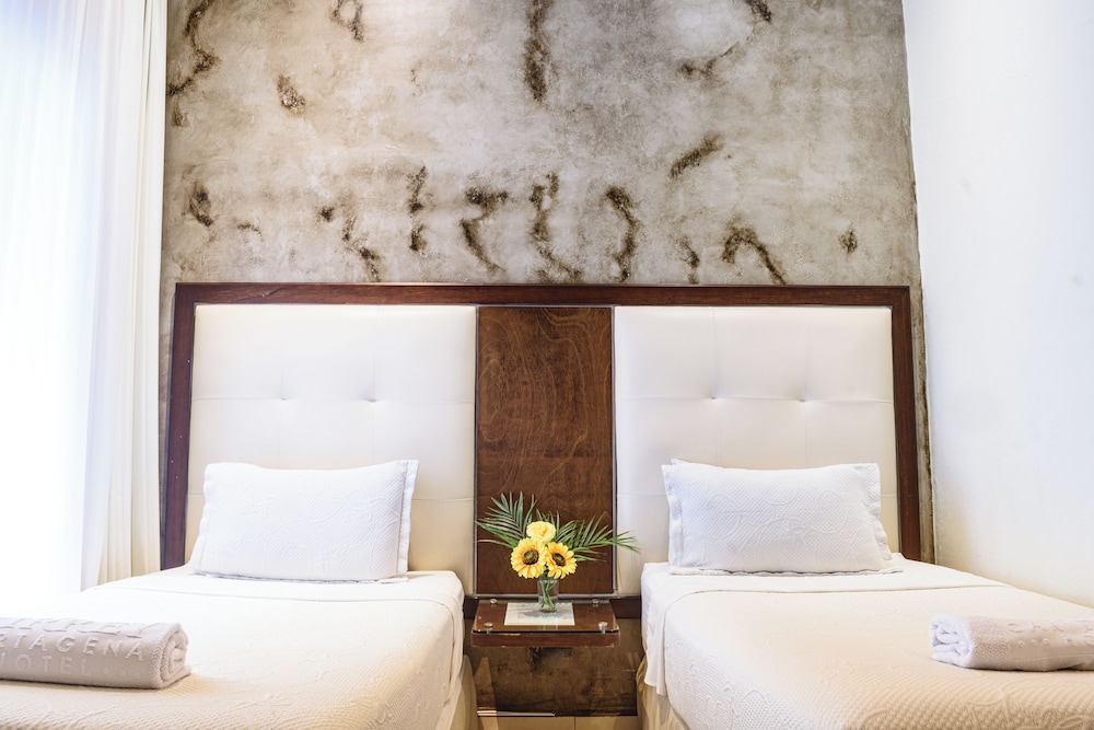 Basic Twin Room - Photo 3