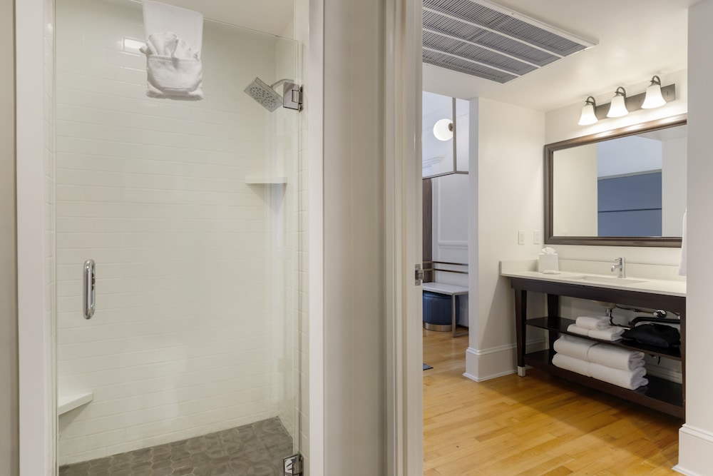 Executive Room, 2 Queen Beds - Photo 5