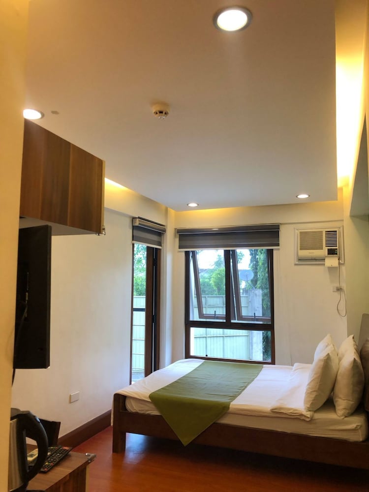 Deluxe Room, 1 Queen Bed