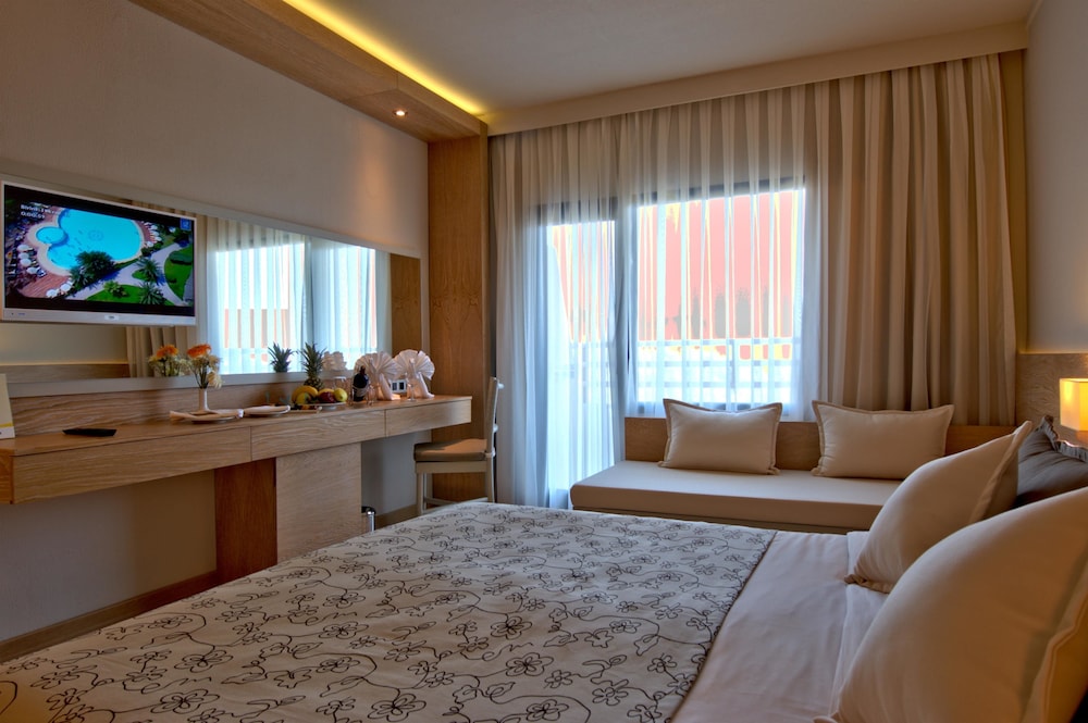 Standard Double Room, Balcony (Land) photo 2