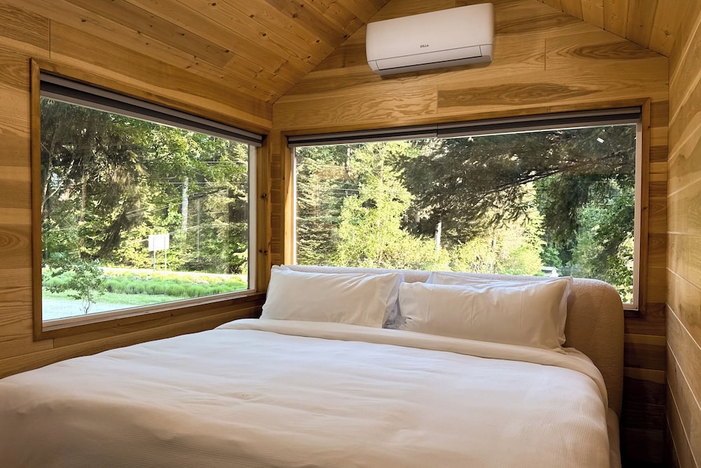 Standard Cabin photo 3