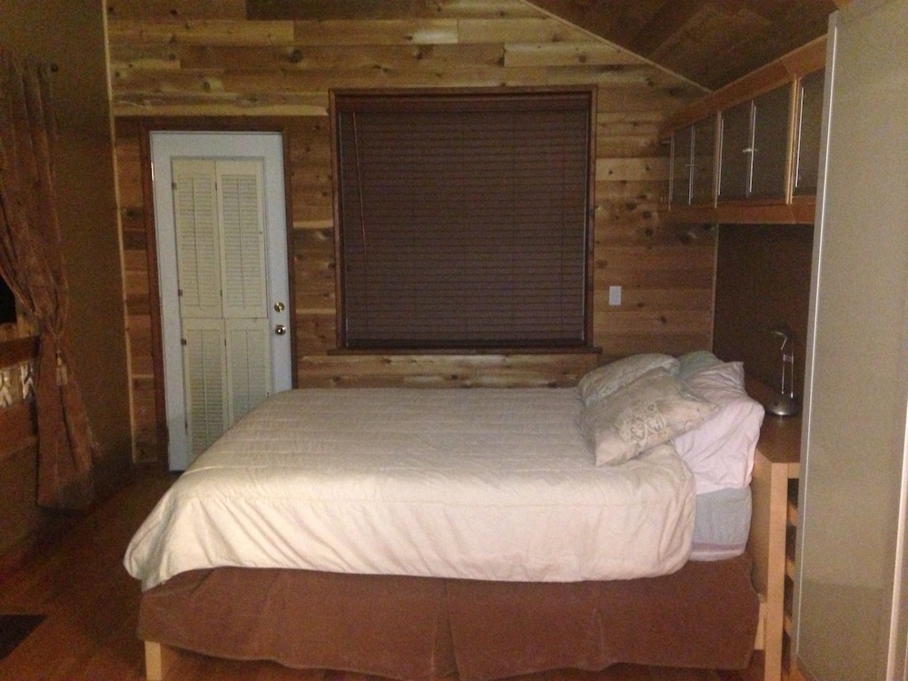 Four Bedroom House photo 2
