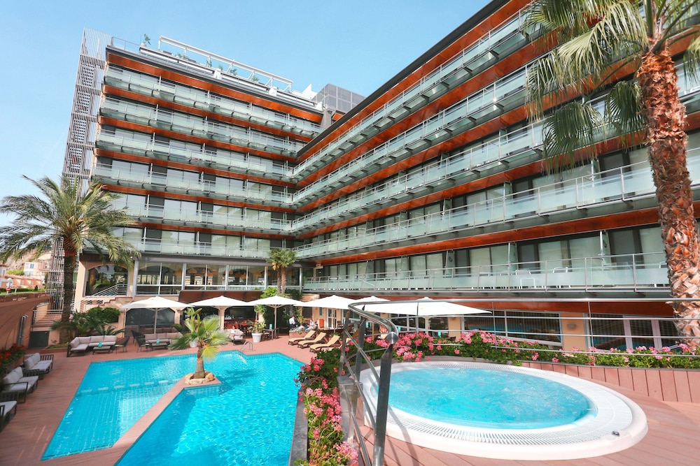 Double Room URBAN, Pool View - Photo 1