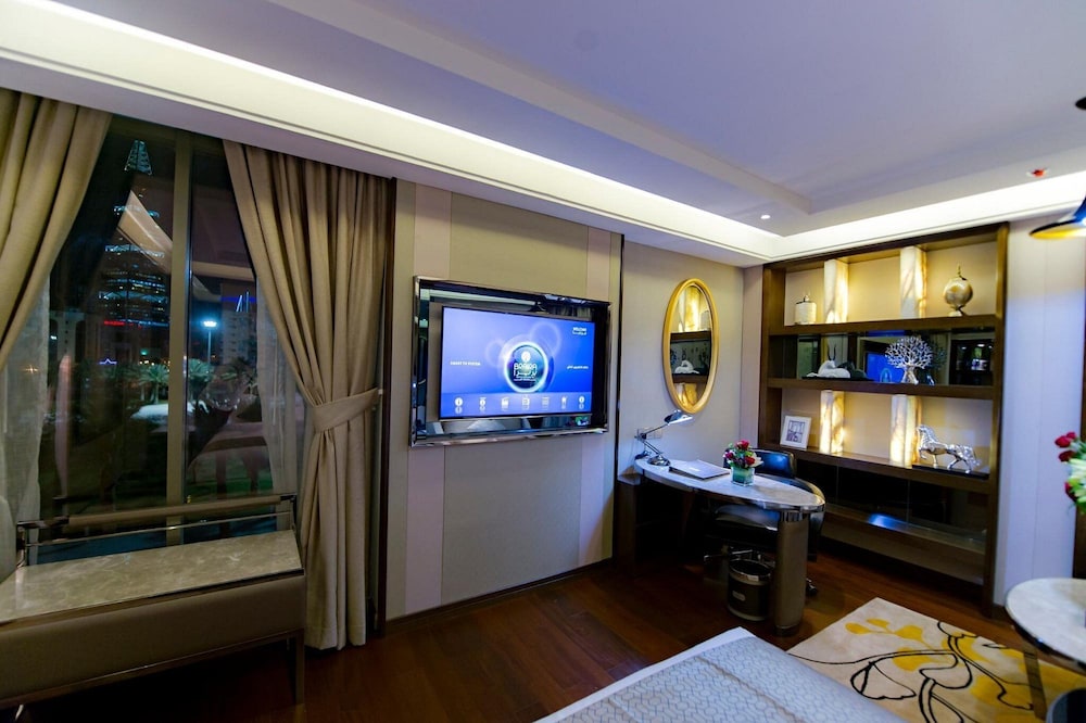 Premium Double Room, 1 King Bed, Garden View thumbnail 5