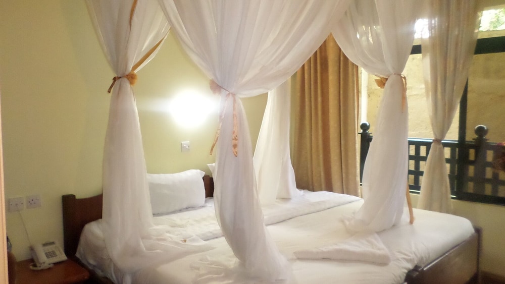 Standard Twin Room, 1 Bedroom, Non Smoking, Terrace photo 3
