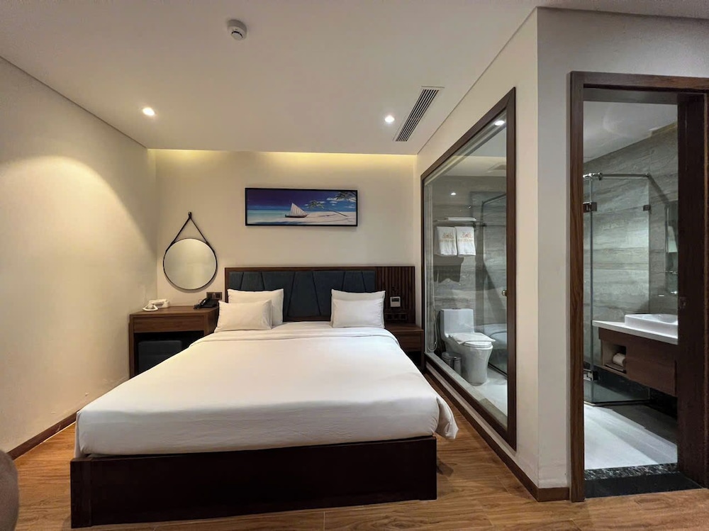 No Window - Standard King Room