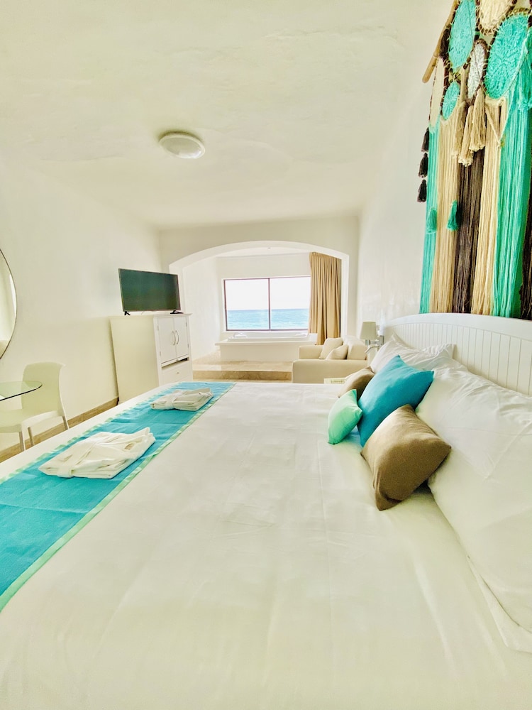 Superior Suite, Balcony, Sea View photo 2