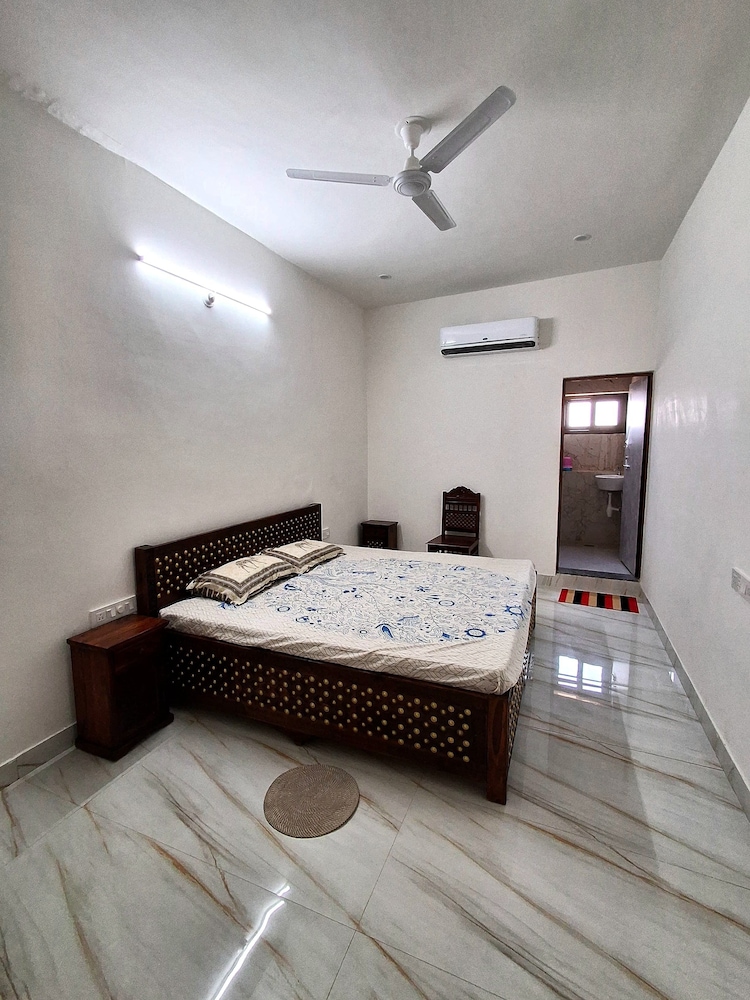 Deluxe Room, Balcony photo 1