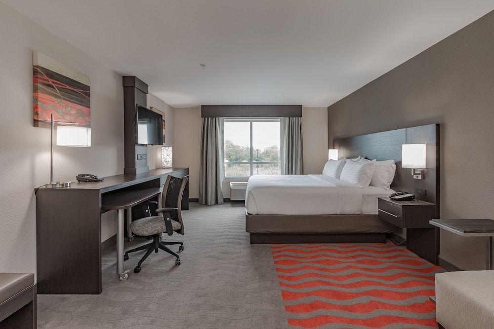 Standard Room, 1 King Bed, Accessible (Communication Accessible) photo 1