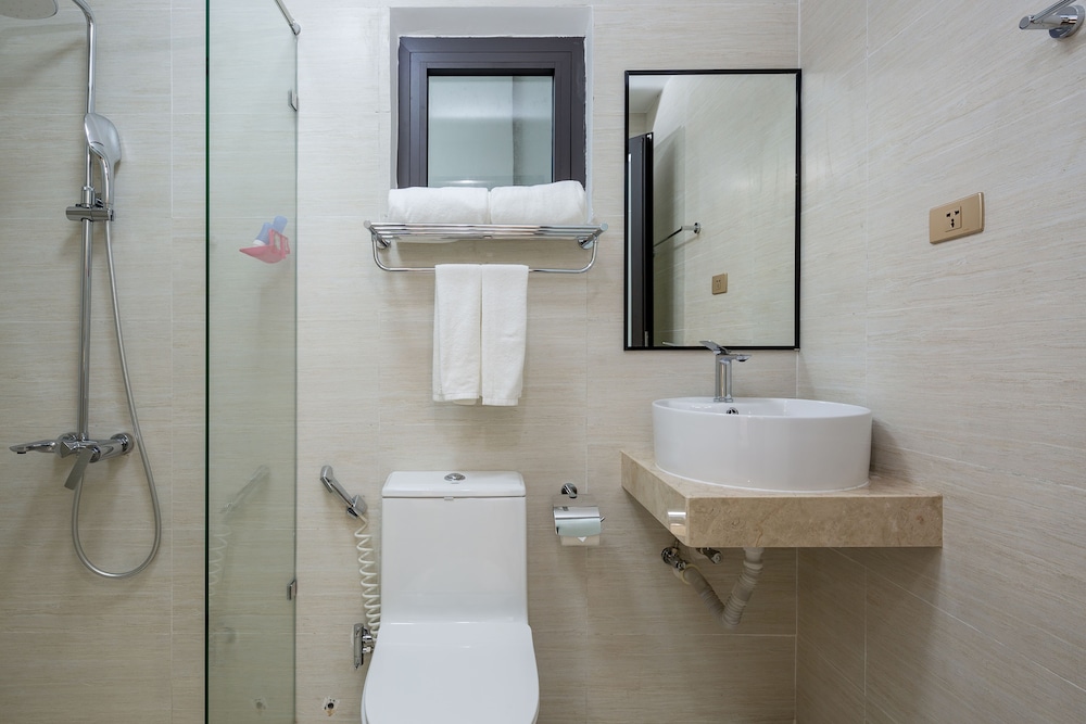 Standard Double Room Single Use - Photo 5
