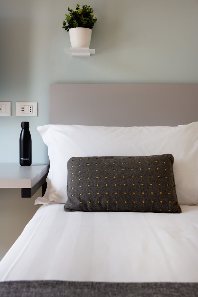 Comfort Room, 1 Double Bed thumbnail 6