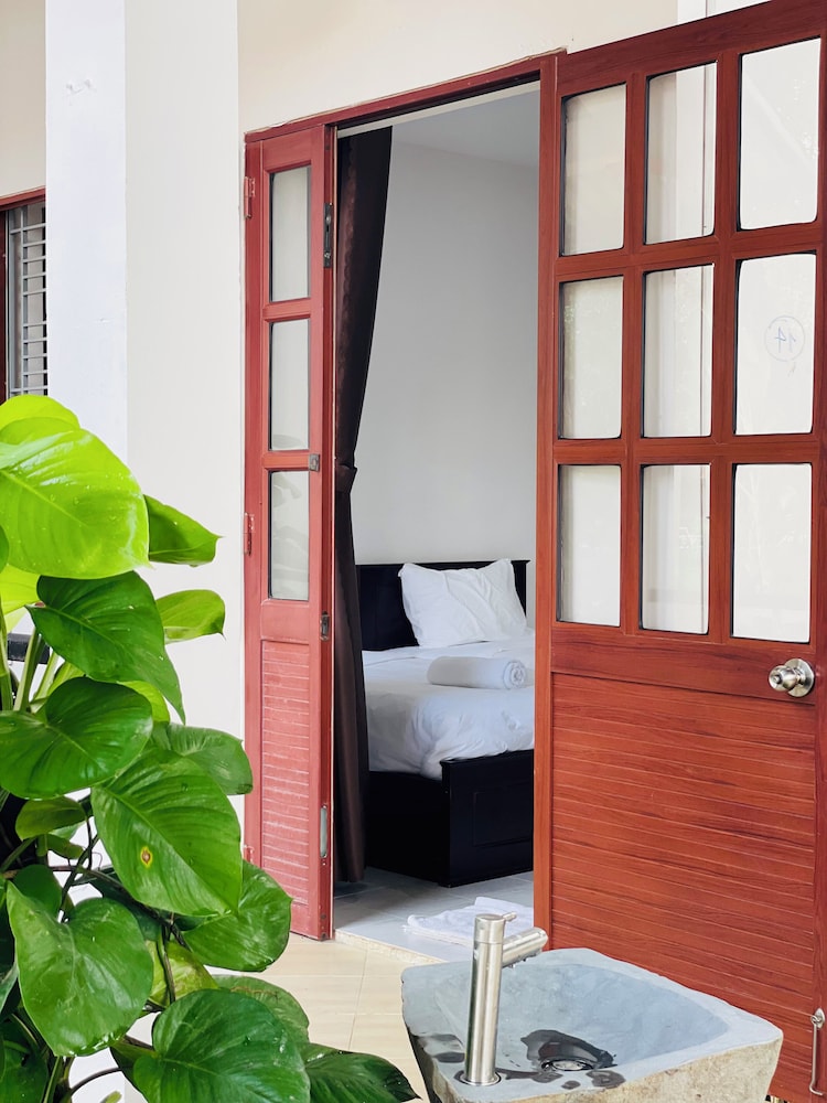 Twin Room, Balcony, Garden View photo 2