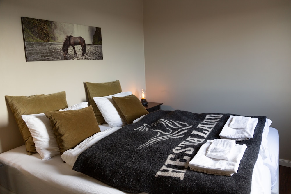 Double or Twin Room, Private Bathroom, Mountain View photo 1