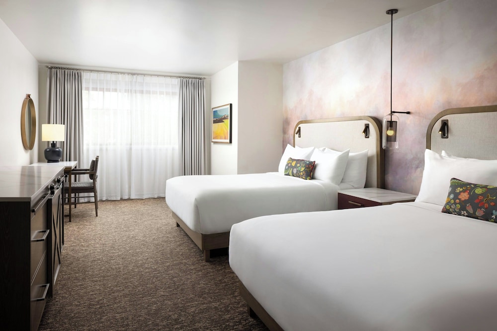 Suite, Multiple Beds - Photo 4