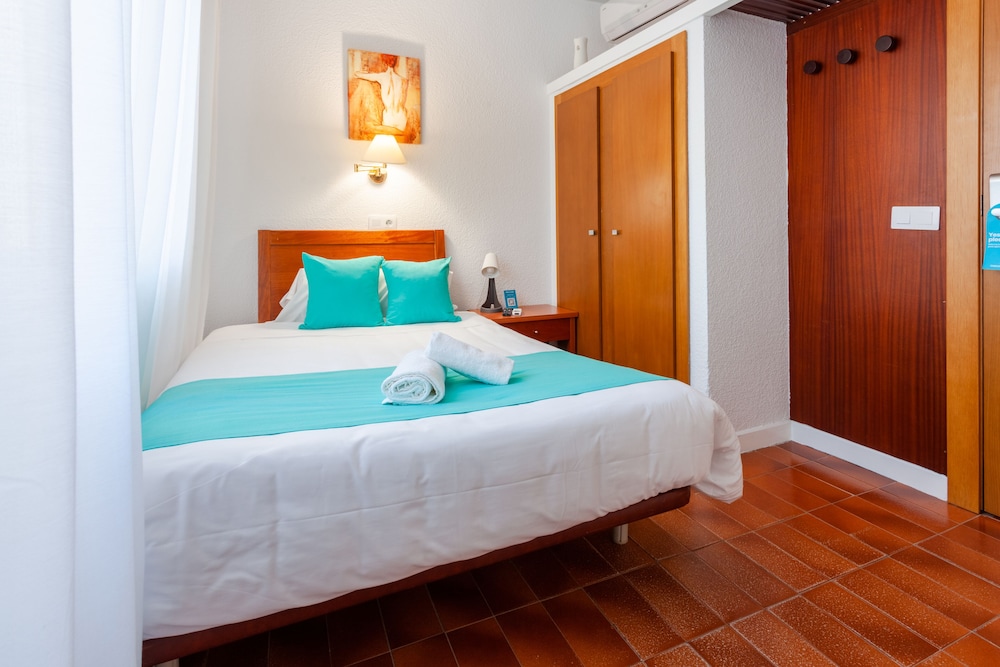 Standard Double Room Single Use, Sea View photo 3