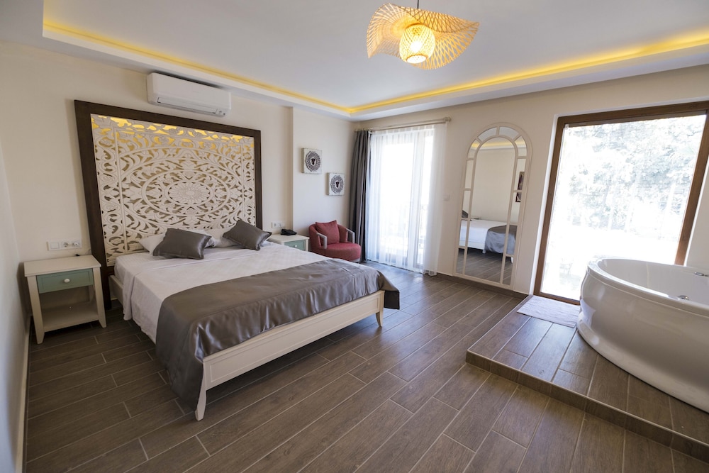 Royal Room