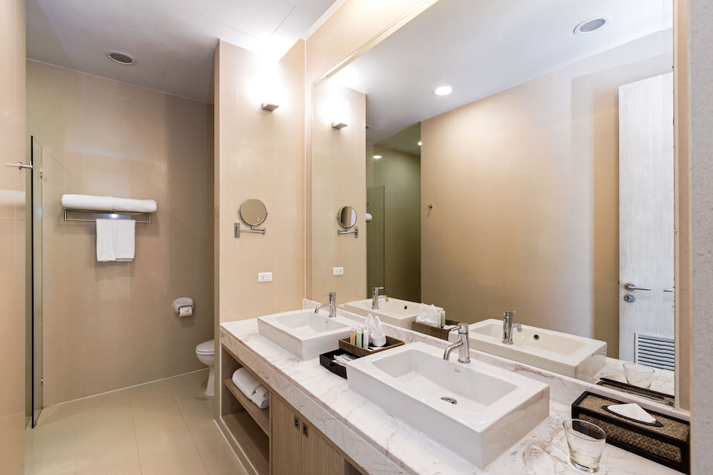 4 Bedroom Pool Villa with Kitchen photo 2