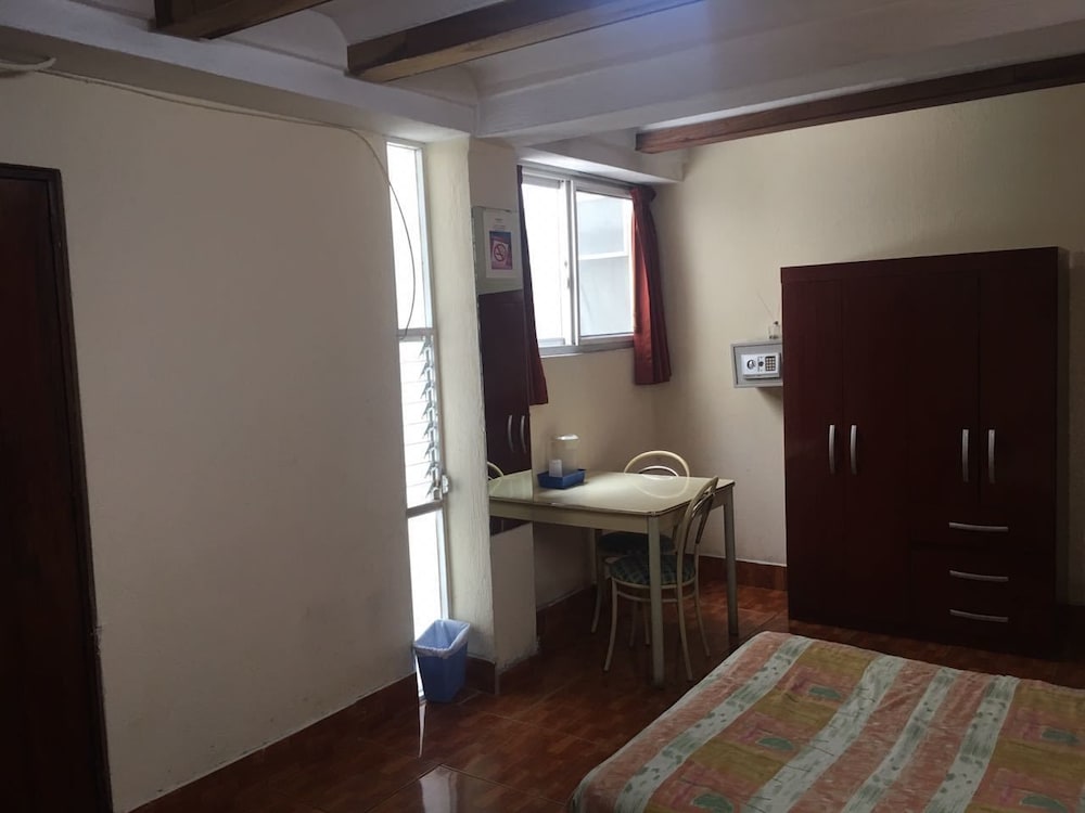 Classic Double Room, Multiple Beds, Non Smoking photo 3