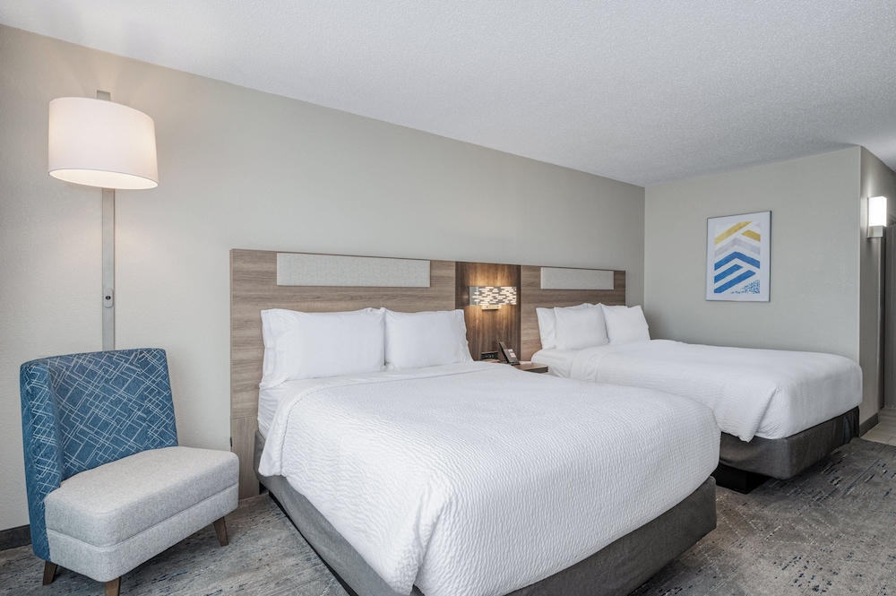 Standard Room, 2 Queen Beds - Photo 1