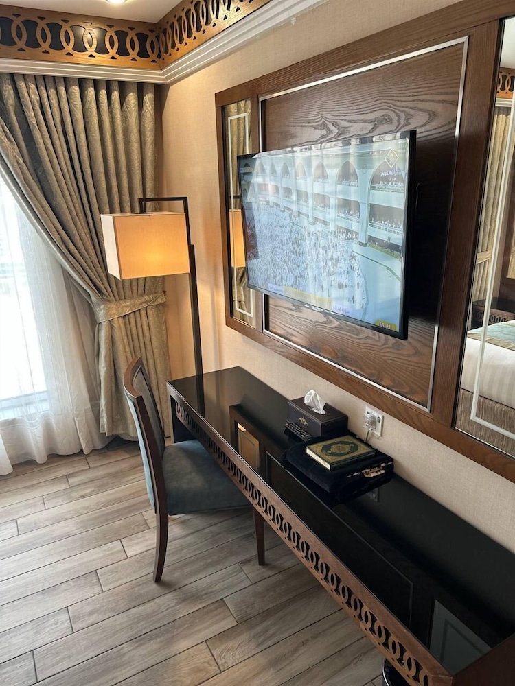 Double Room - Photo 8