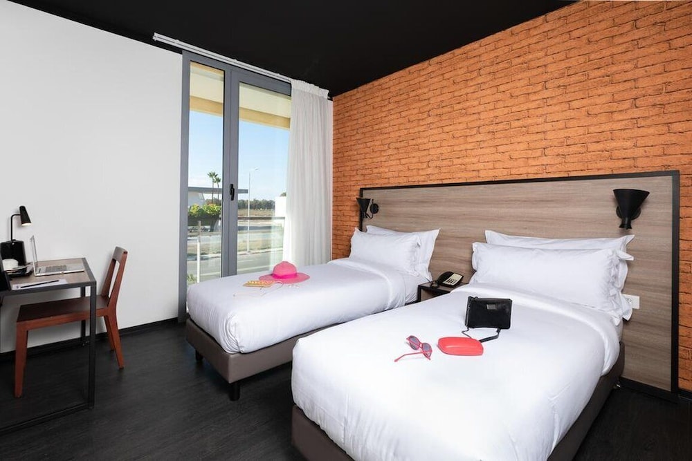 Twin Room With Balcony photo 2