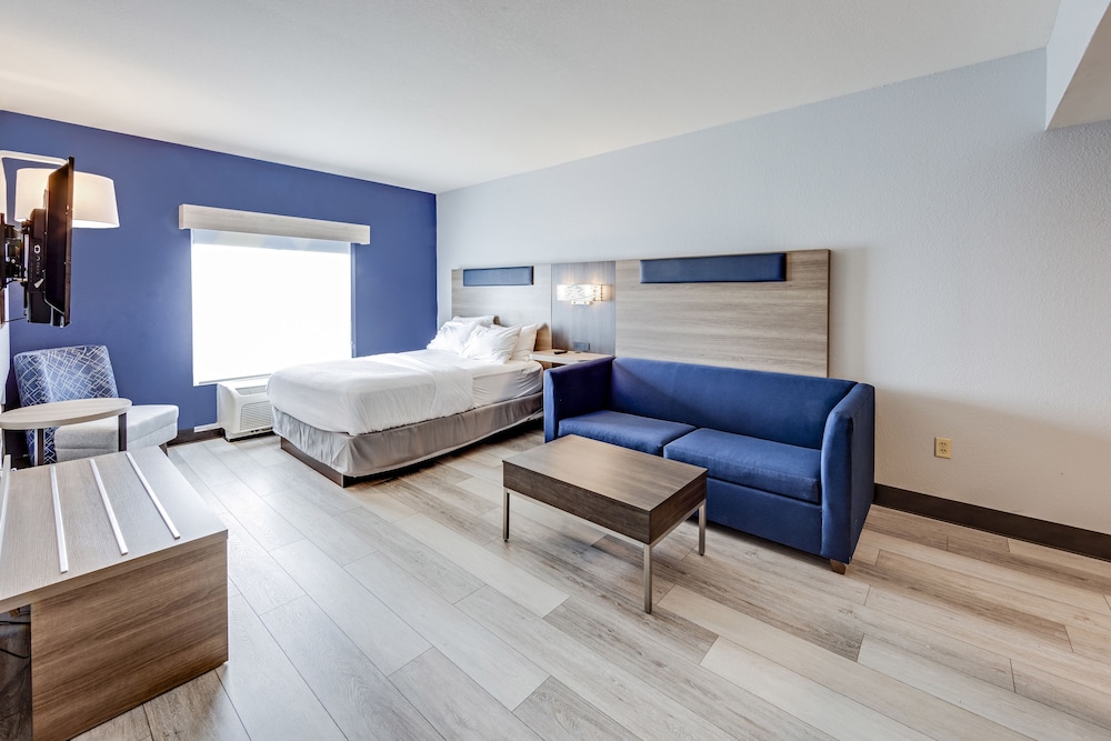 Suite, 1 Bedroom, Accessible (Communications Accessible) - Photo 2