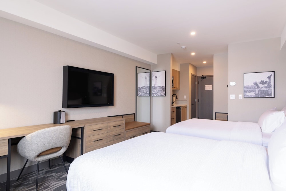 Standard Room, 2 Queen Beds, Kitchenette photo 3