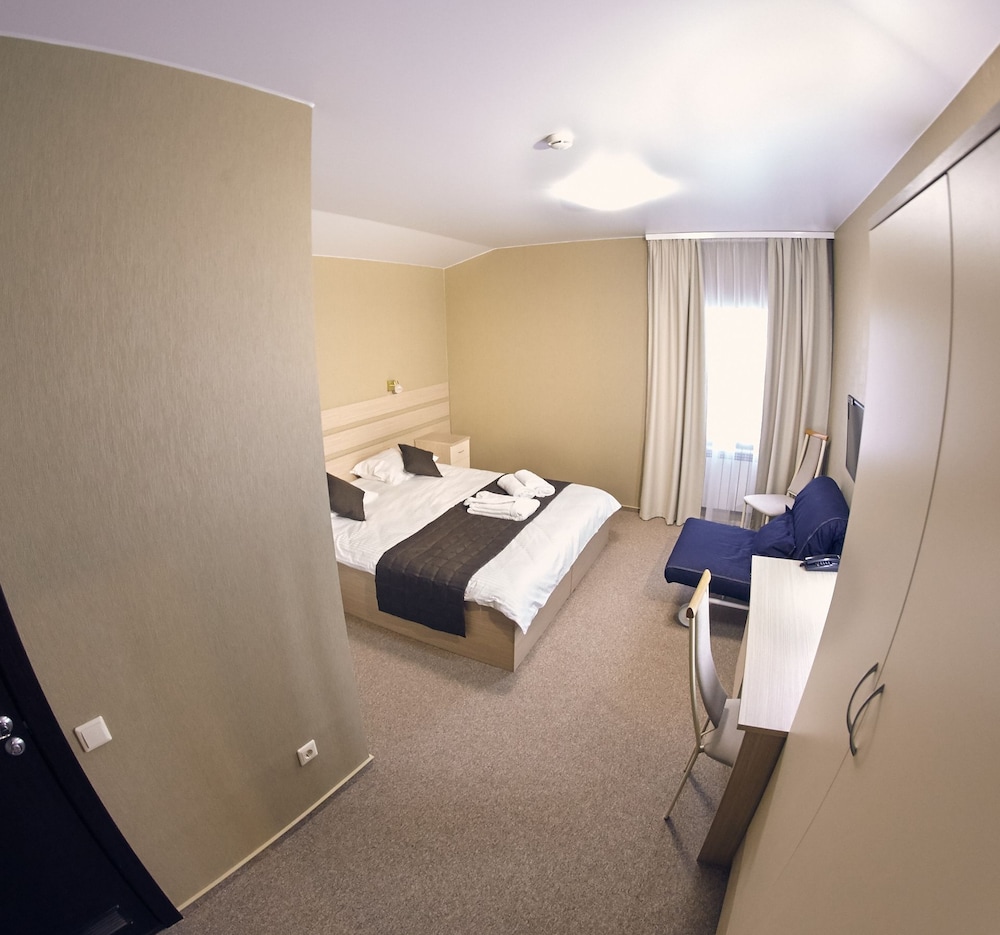 Superior Triple Room photo 3