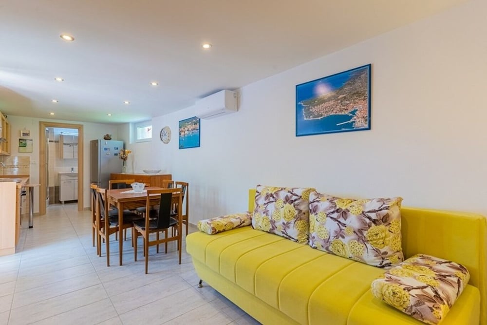 Studio (Mici 1 - Great Location And Relaxing )