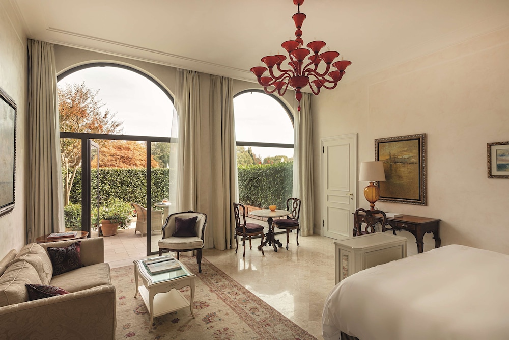 Junior Suite, Patio (Poolside)