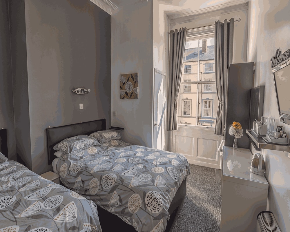 Suite, Ensuite (Attic) photo 2