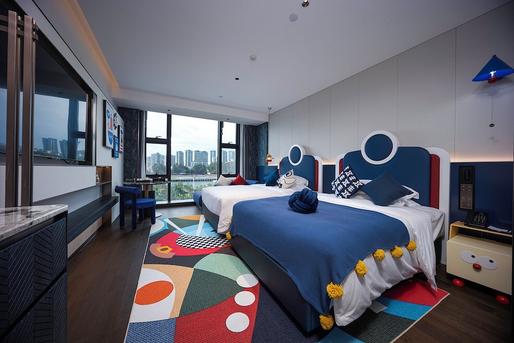 Family Twin Room, Canal View