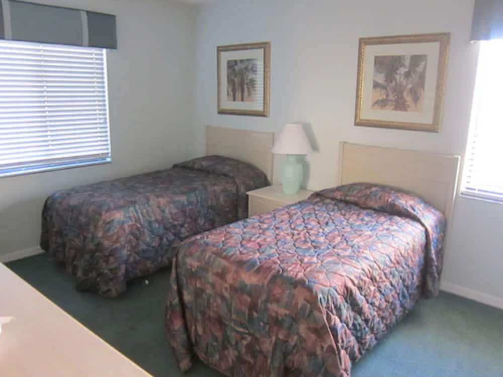 Condo, 2 Bedrooms
