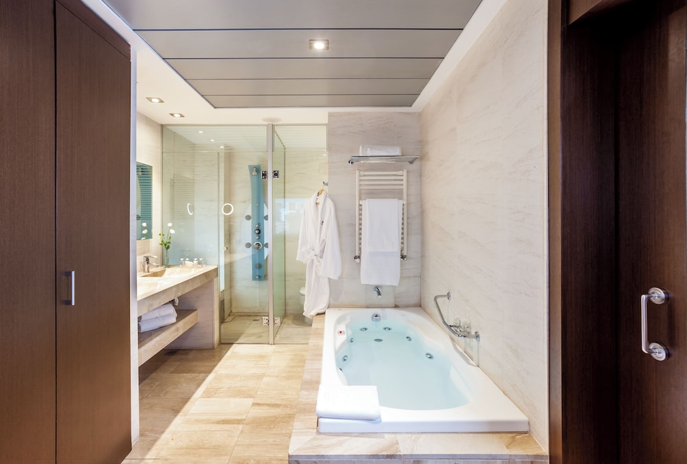 Junior Suite (Family)