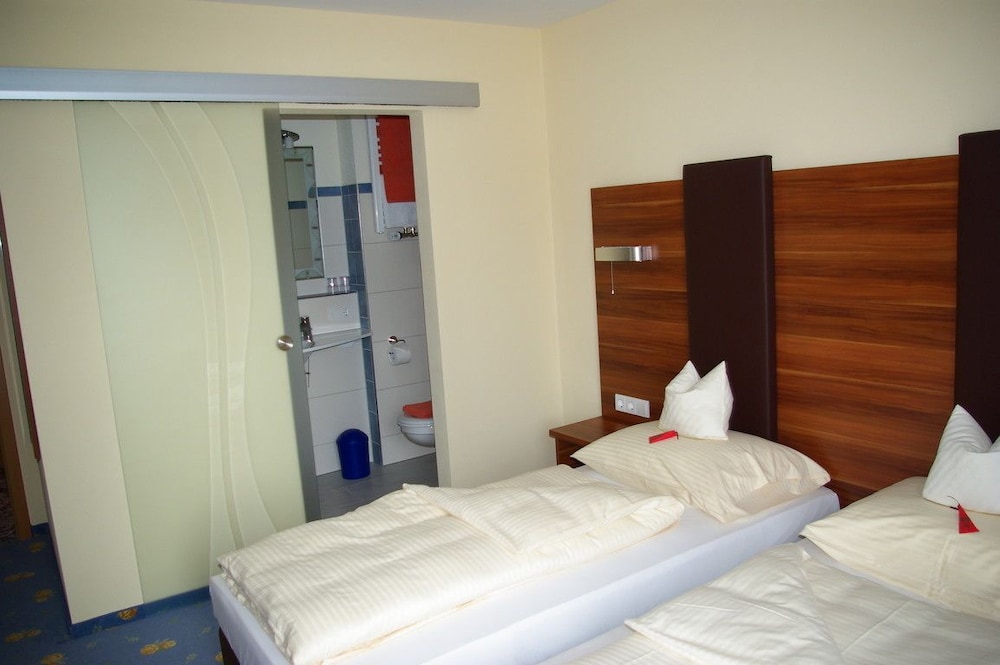 Double Room, 2 Twin Beds photo 2