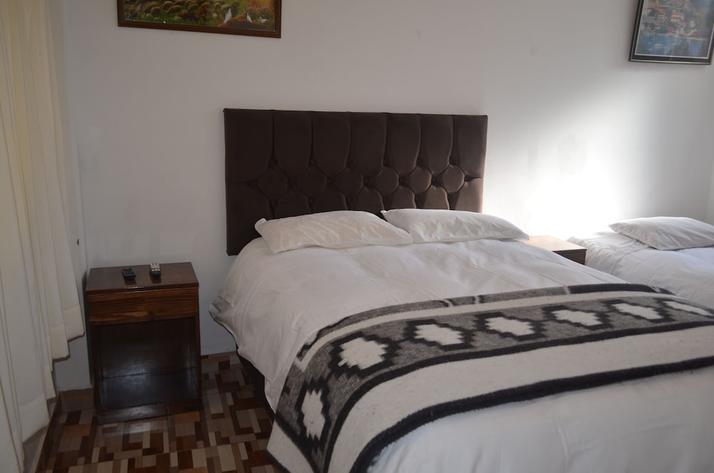 Double Room, Multiple Beds, Private Bathroom (Margarita) photo 1