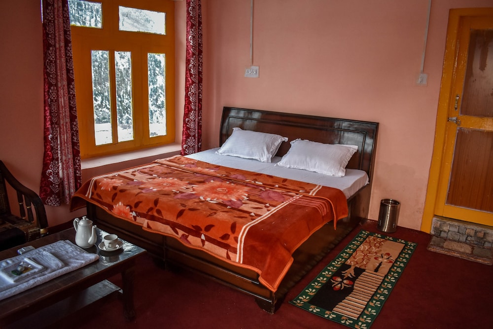 Standard Room photo 2