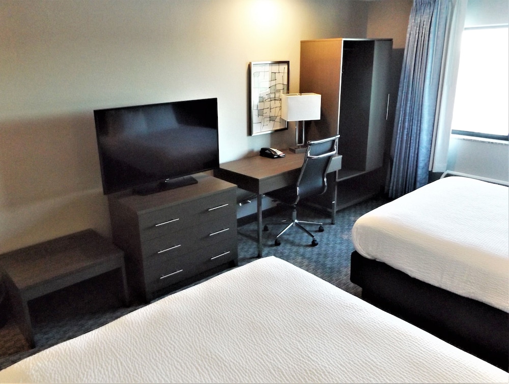 Deluxe Room, 2 Queen Beds, Non Smoking photo 2