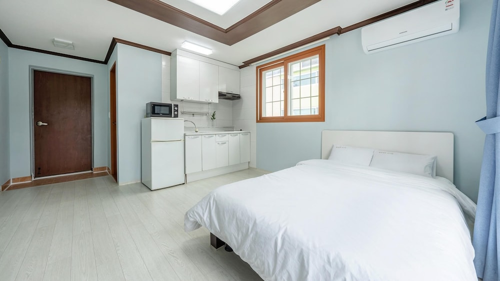 Basic Room, 1 Bedroom (room201) - Photo 7