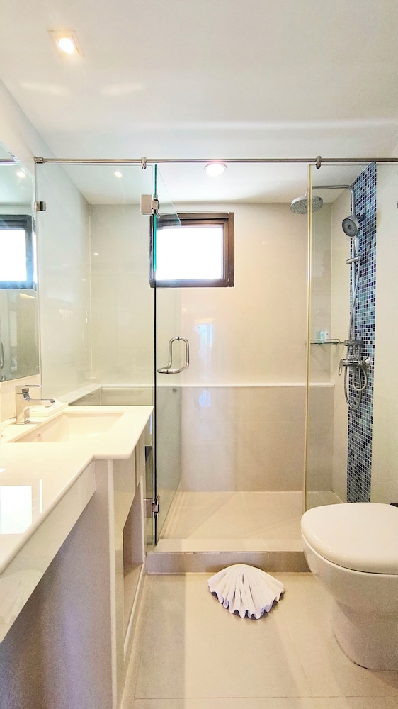Family Suite, 2 Bedrooms - Photo 9