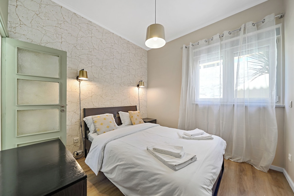Family Apartment, 3 Bedrooms, Terrace, Garden Area photo 3