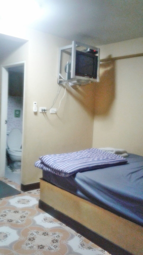 Basic Room photo 2